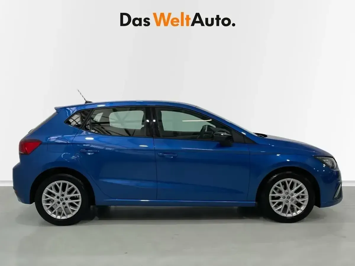 Usado Seat Ibiza FR 115 CV (84 kW) 2024 Azul Utilitario