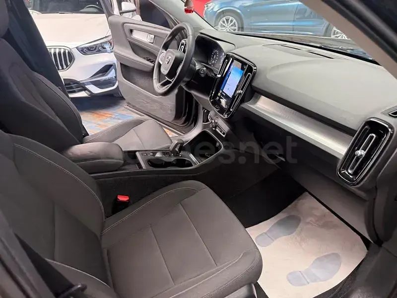 Usado Volvo XC40 211 CV (155 kW) 2022 Negro SUV