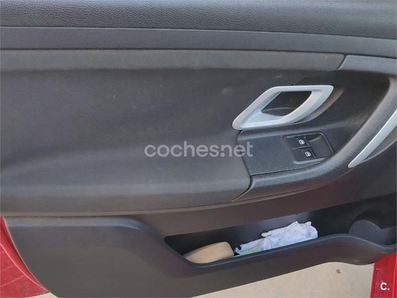 Usado Skoda Fabia 70 CV (51 kW) 2009 Rojo Berlina