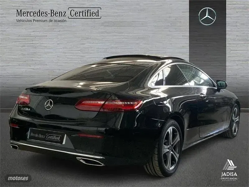 Usado Mercedes E220 194 CV (142 kW) 2018 Negro Coupe