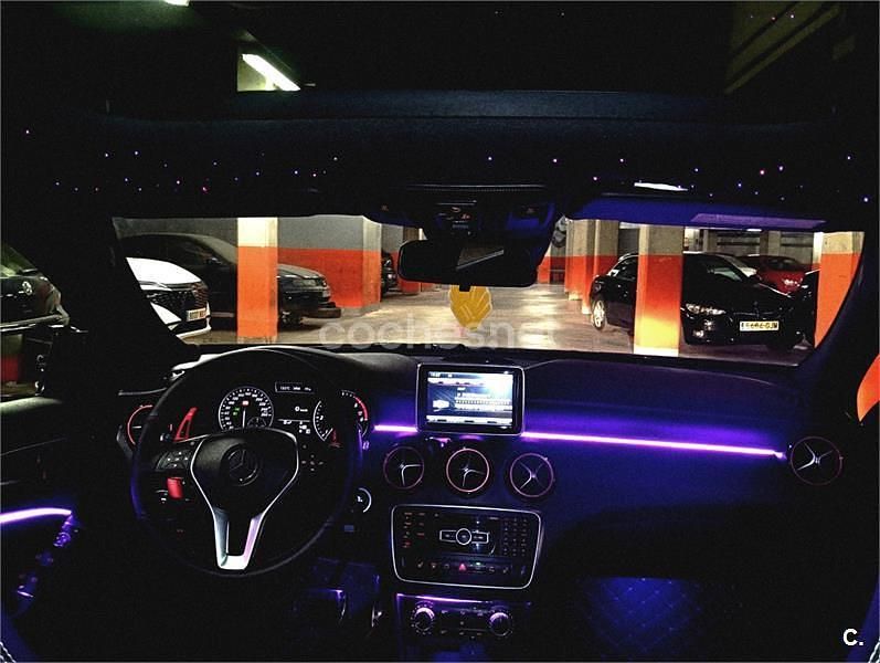 Usado Mercedes A220 Urban 170 CV (125 kW) 2013 Gris / plata Berlina