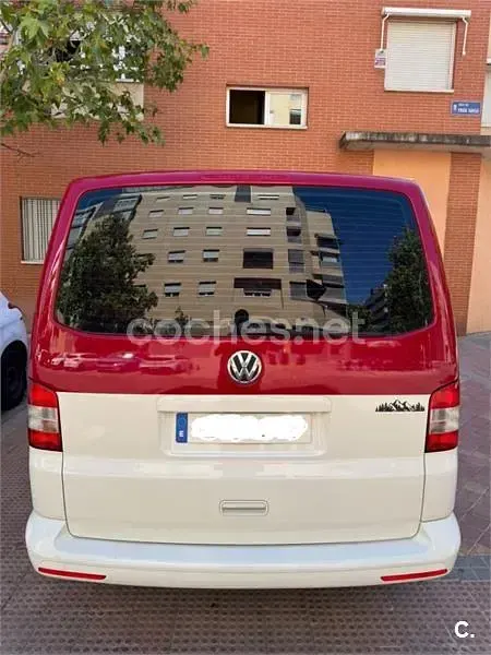 Usado VW T5 140 CV (102 kW) 2013 Rojo Van