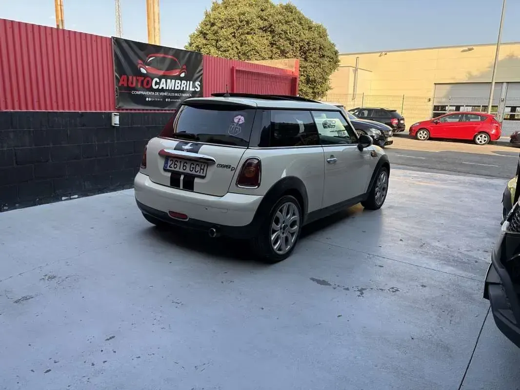 Usado Mini Cooper D 109 CV (80 kW) 2008 Beige Utilitario