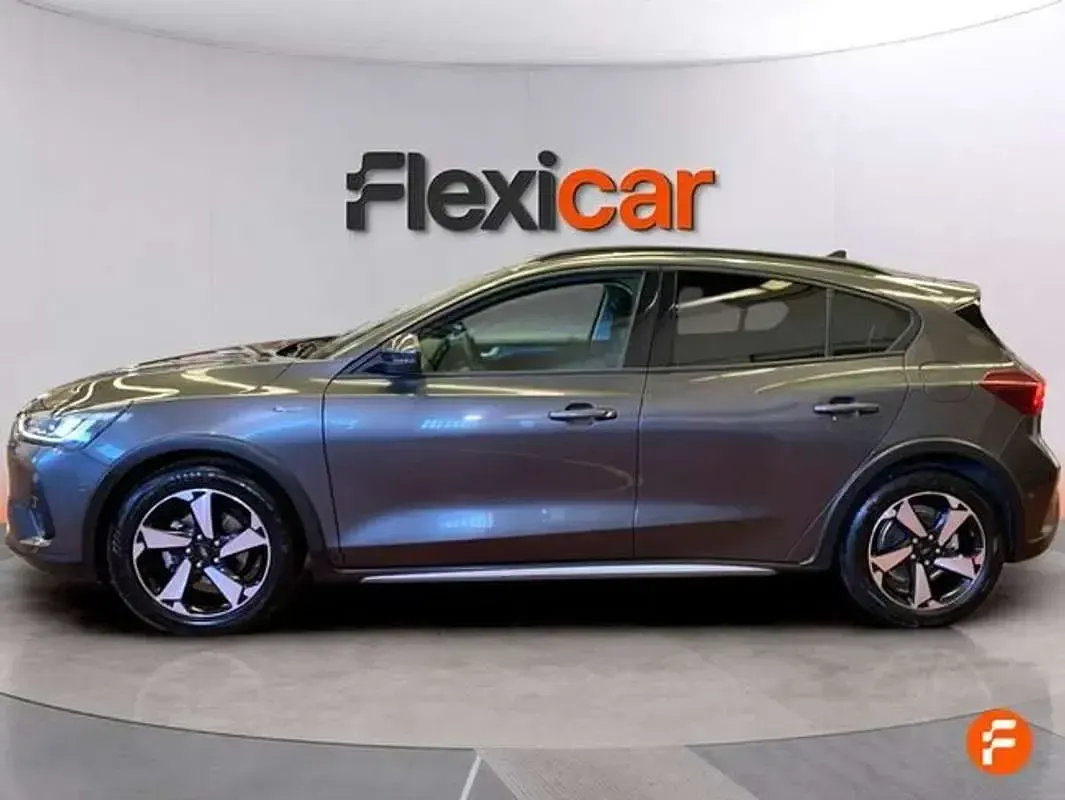 Usado Ford Focus ST-Line 155 CV (114 kW) 2024 Gris Berlina