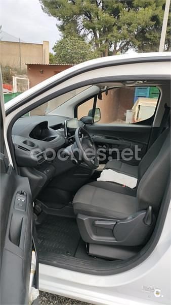 Usado Peugeot Partner Tepee Active 100 CV (73 kW) 2016 Blanco Monovolumen