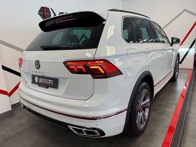 Usado VW Tiguan R-line 150 CV (110 kW) 2023 Gris SUV