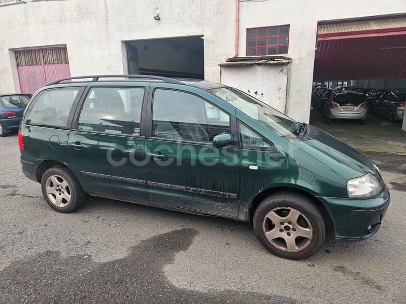 Verde Usado 2004 Seat Alhambra Reference Monovolumen | 3000 € (Precio justo) - Imagen 1/4