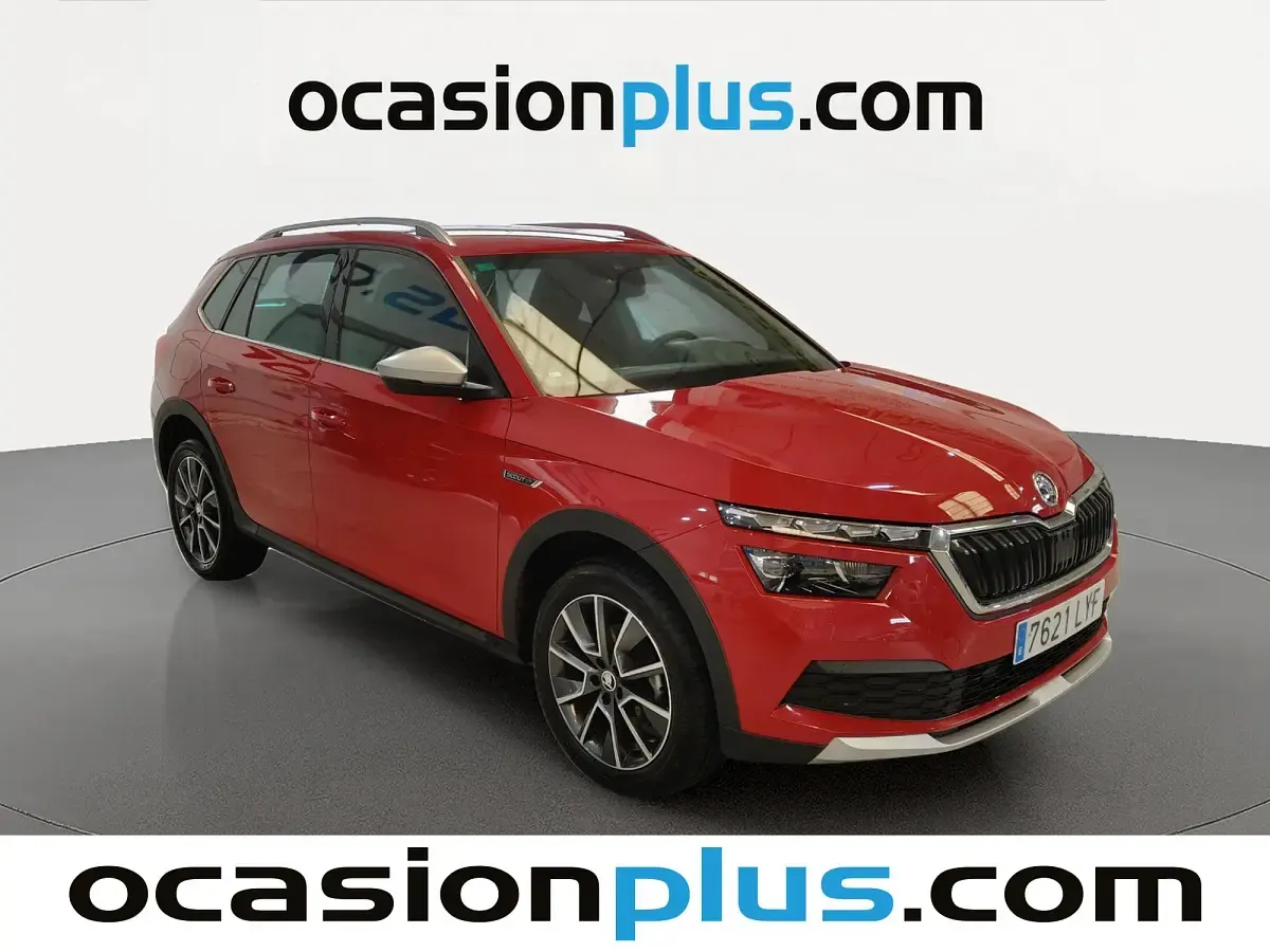 Usado Skoda Kamiq 110 CV (80 kW) 2022 Rojo SUV
