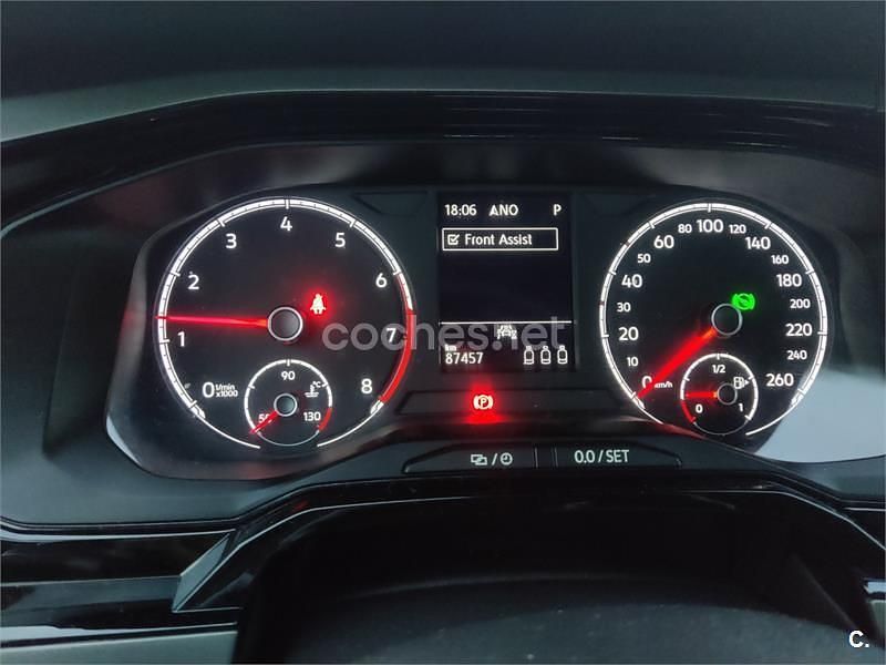 Usado VW Polo United 95 CV (69 kW) 2020 Gris / plata Utilitario