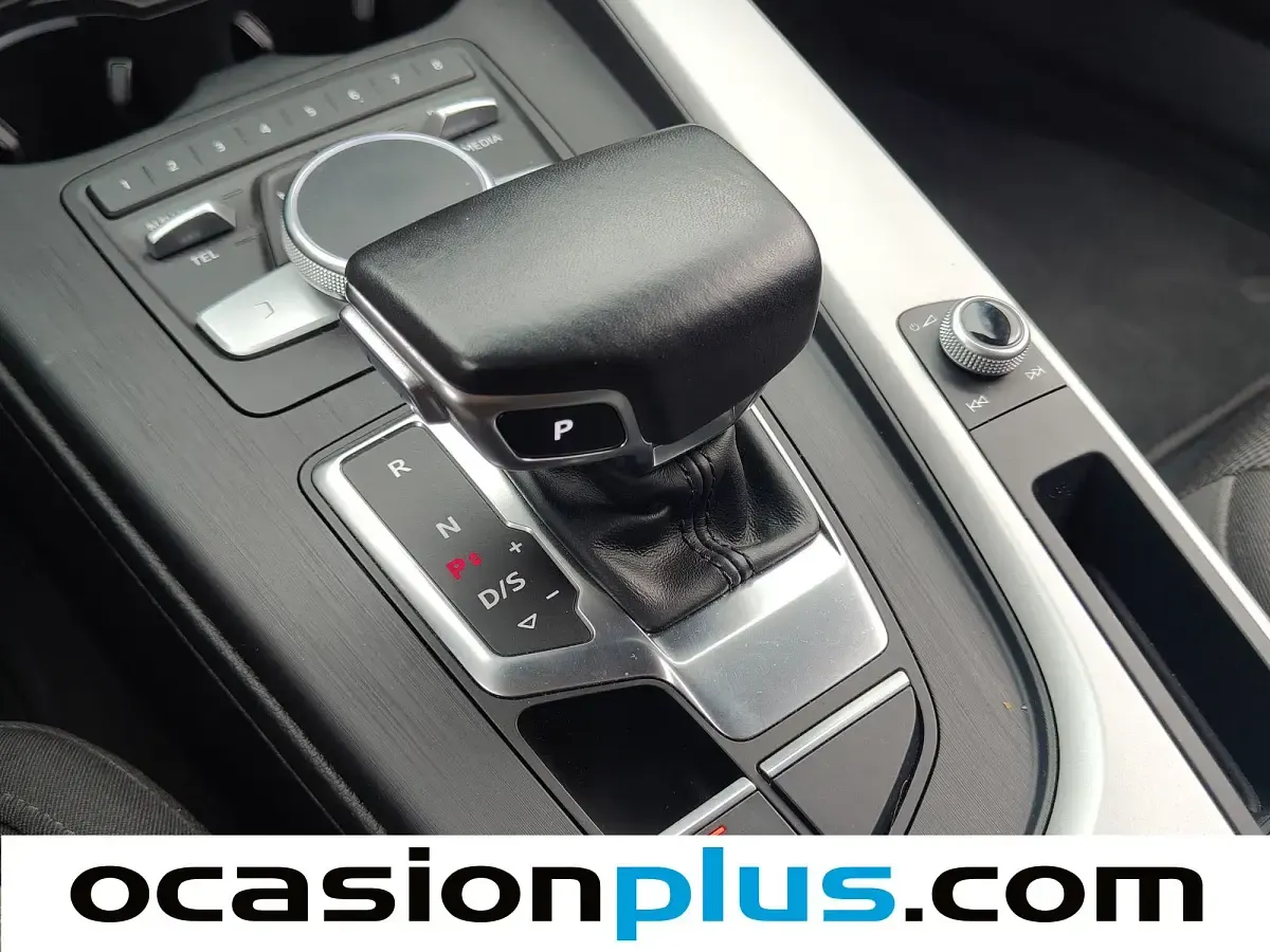 Usado Audi A4 Advanced Plus 190 CV (139 kW) 2019 Gris Familiar