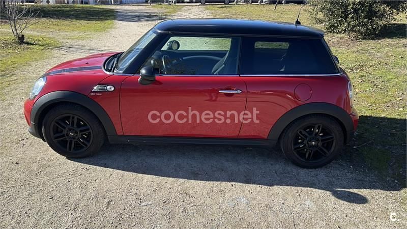 Usado Mini Cooper 122 CV (89 kW) 2012 Rojo Utilitario