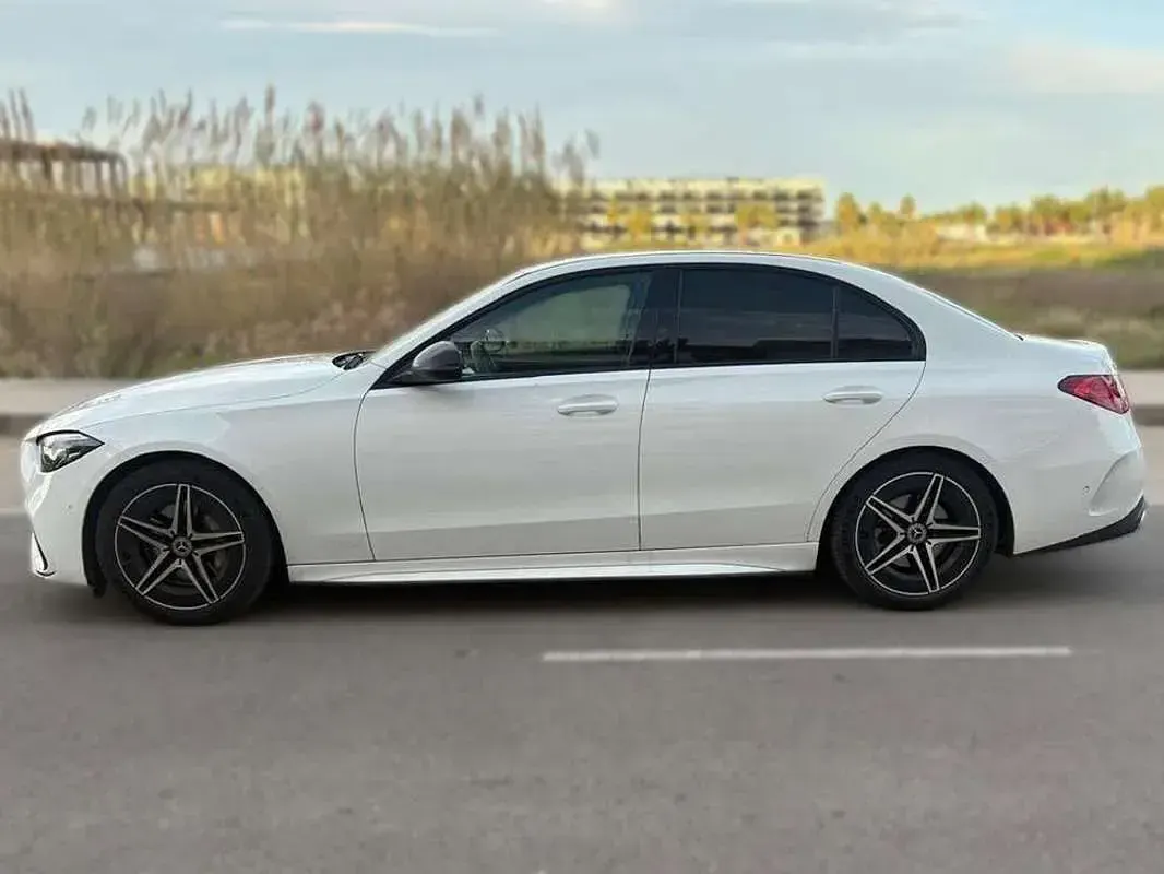Usado Mercedes C220 200 CV (147 kW) 2022 Blanco Berlina