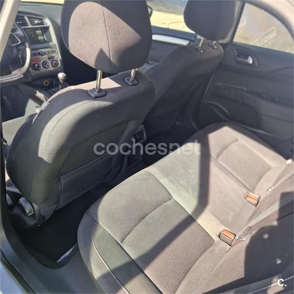 Begagnad Citroën C4 114 HK (83 kW) 2015 Svart Sedan
