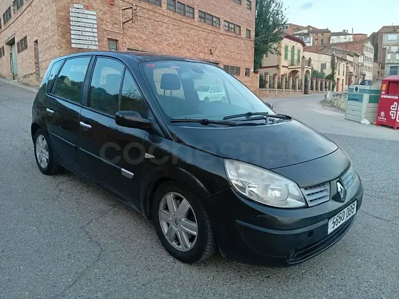 Usado Renault Grand Scénic Dynamique 120 CV (88 kW) 2005 Negro Monovolumen