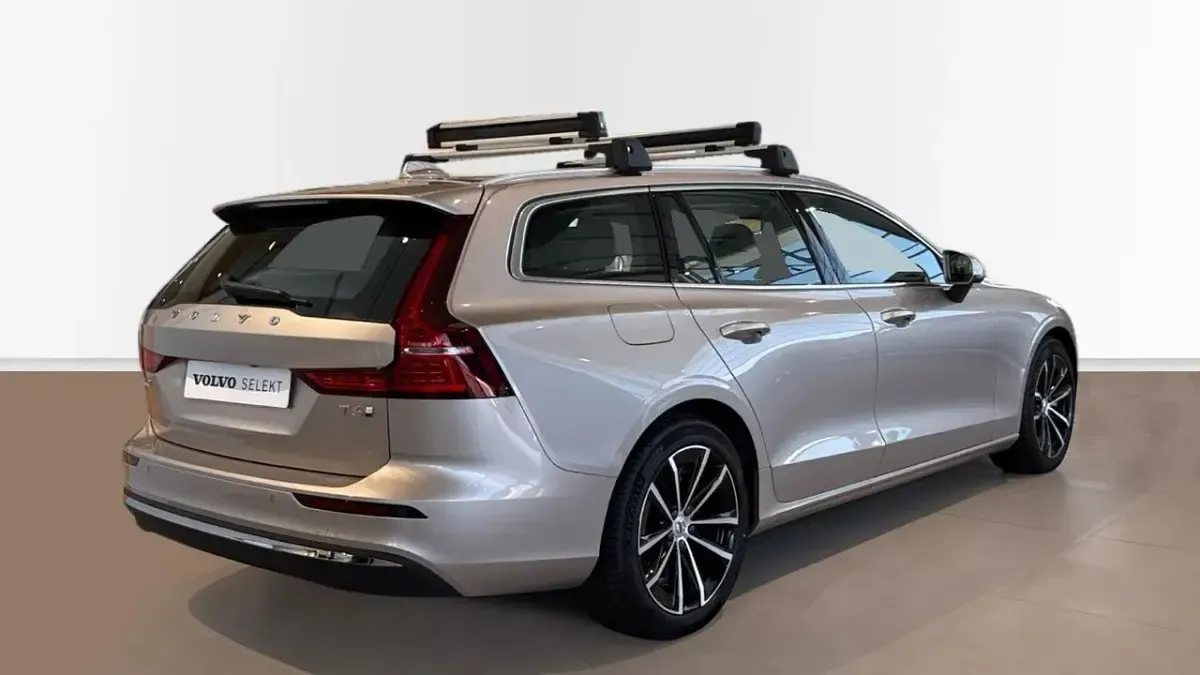 Nuevo Volvo V60 Core 350 CV (257 kW) 2025 Beige Familiar
