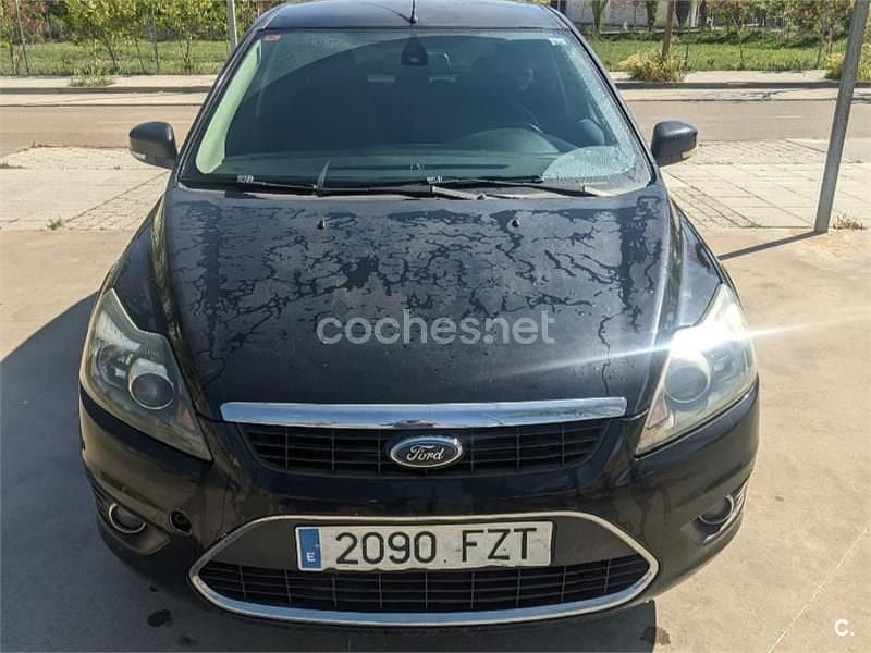 Käytetty Ford Focus Titanium 136 HP (100 kW) 2008 Musta Sedan