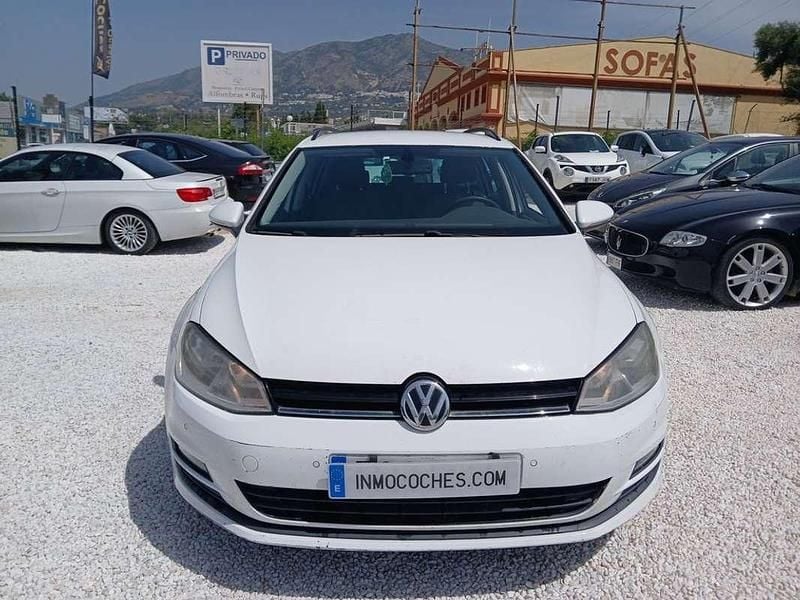 Usado VW Golf Sportsvan Advance 116 CV (85 kW) 2015 Blanco Monovolumen