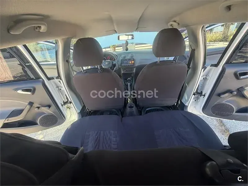 Usado Seat Ibiza ST I-Tech 105 CV (77 kW) 2012 Blanco Familiar