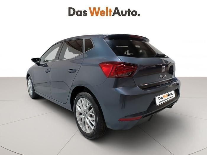 Gris Usado 2024 Seat Ibiza | 17.990 € (Precio justo) - Imagen 1/4