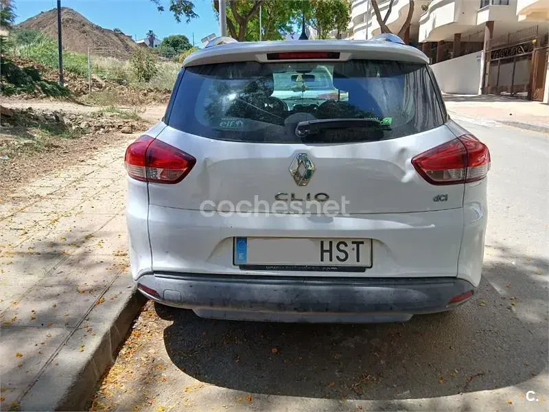 Usado Renault Clio GrandTour 90 CV (66 kW) 2013 Blanco Familiar