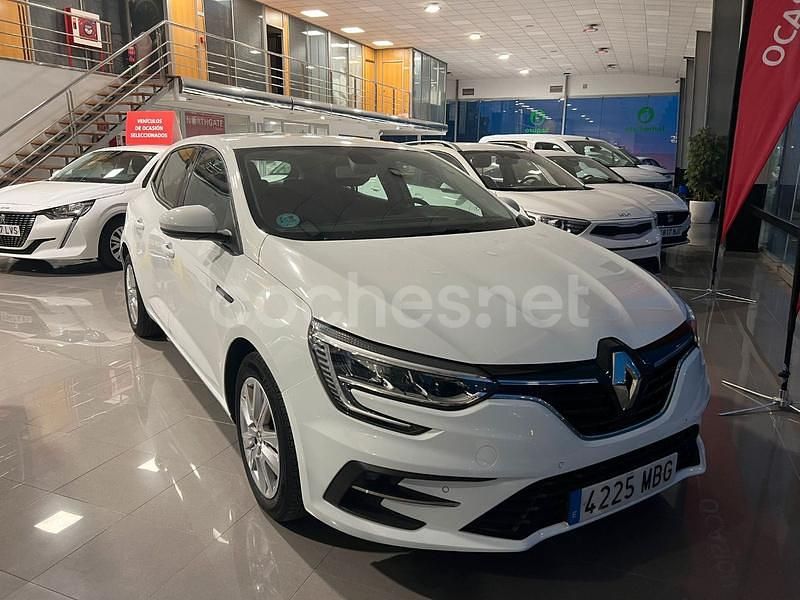 Usado Renault Mégane IV Equilibre 140 CV (102 kW) 2022 Blanco Berlina