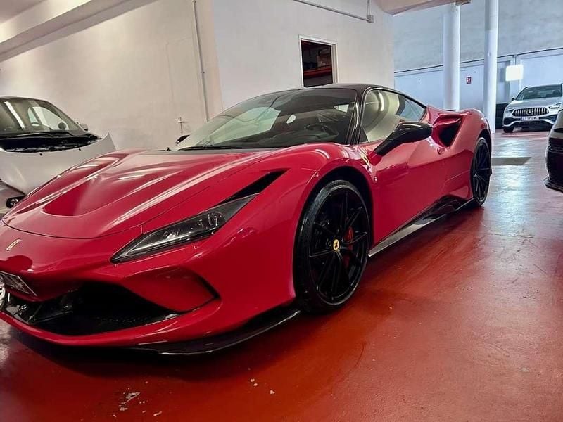 Usado Ferrari F8 721 CV (530 kW) 2023 Rojo Coupe