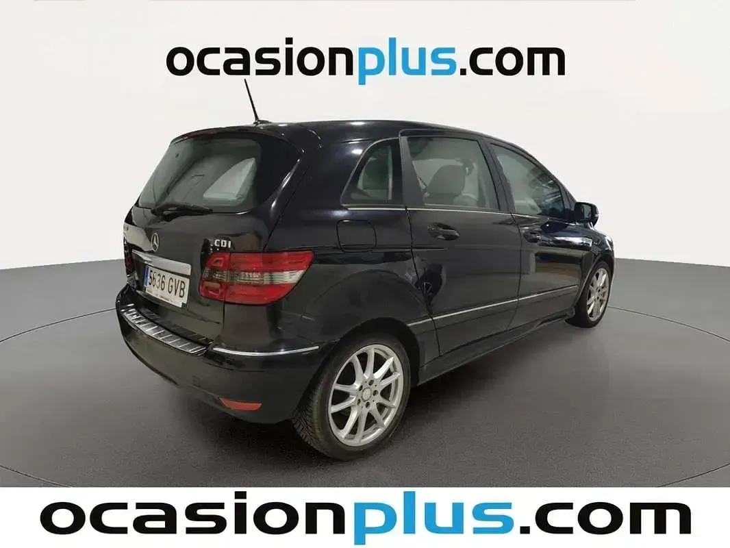 Usado Mercedes B200 140 CV (102 kW) 2010 Negro Monovolumen