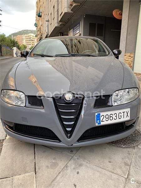 Gris / plata Usado 2007 Alfa Romeo GT Distinctive Coupe | 7500 € (Un poco caro) - Imagen 1/4