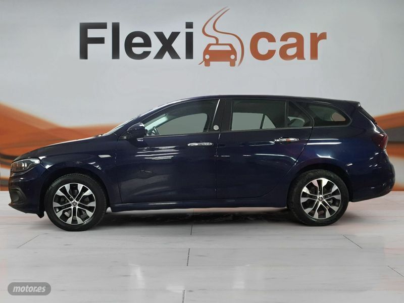 Usado Fiat Tipo Mirror 95 CV (69 kW) 2020 Azul Familiar