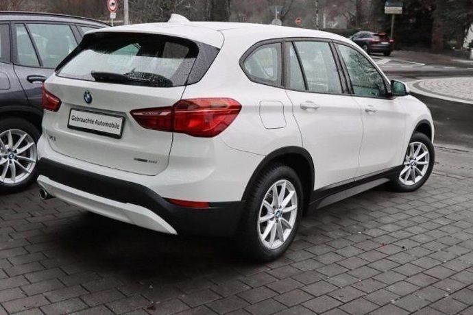 Usado BMW X1 140 CV (102 kW) 2017 Plateado SUV