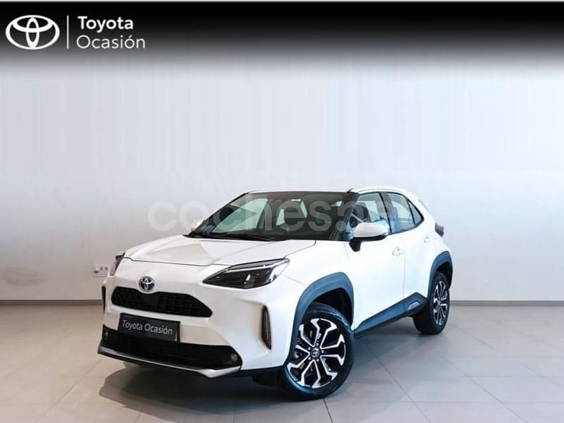 Blanco Usado 2024 Toyota Yaris Hybrid Active SUV | 23.500 € (Buen precio) - Imagen 1/4