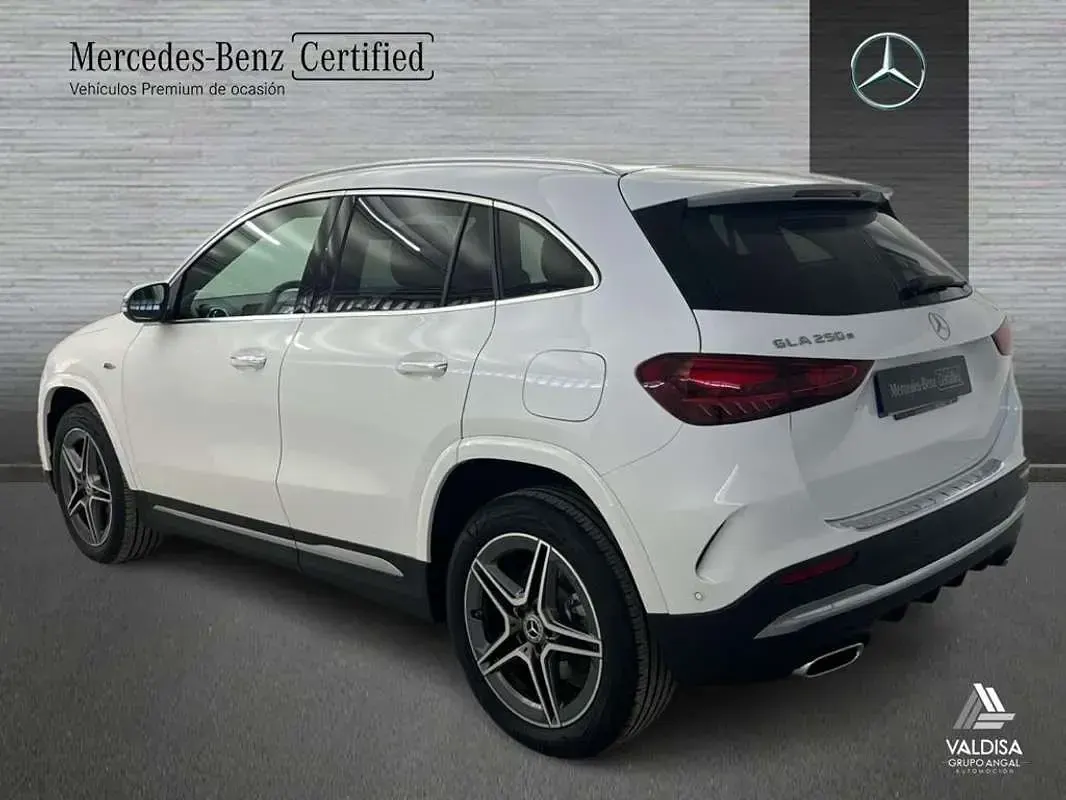Usado Mercedes GLA250 218 CV (160 kW) 2025 SUV