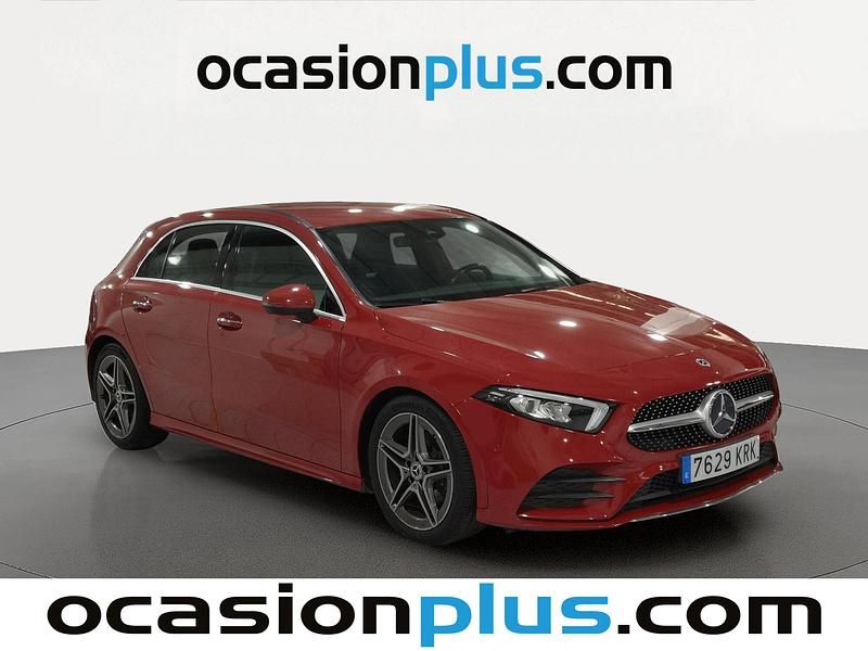 Usado Mercedes A180 116 CV (85 kW) 2018 Rojo Berlina