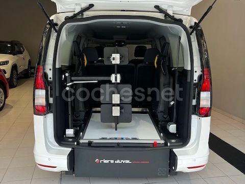 Nuevo Ford Grand Tourneo Connect Titanium 122 CV (89 kW) 2025 Blanco Monovolumen