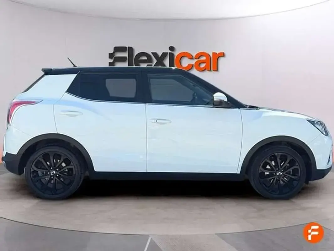 Usado SsangYong Tivoli Limited 116 CV (85 kW) 2019 Blanco SUV
