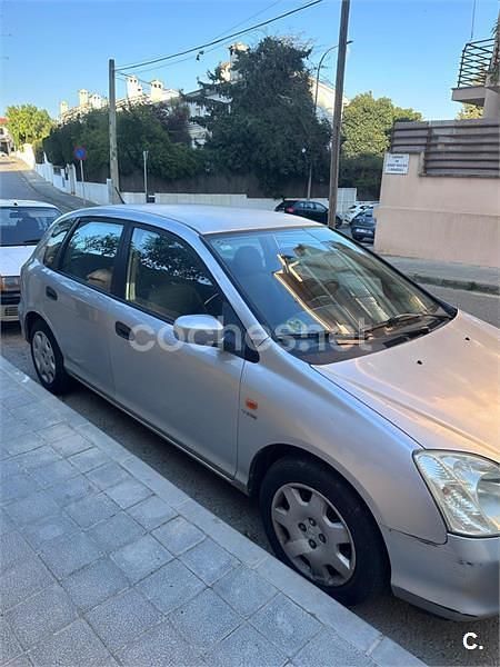 Usado Honda Civic LS 110 CV (80 kW) 2002 Gris / plata Berlina