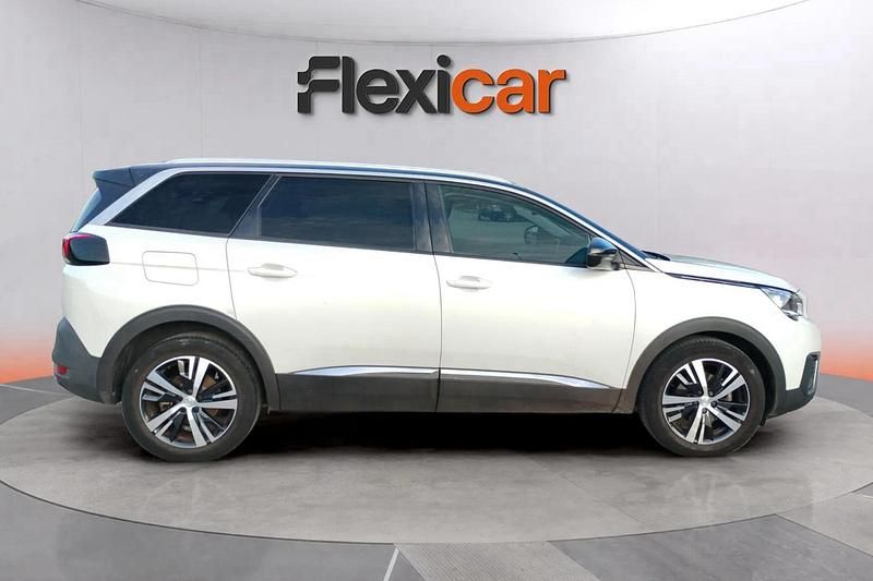 Usado Peugeot 5008 Allure 131 CV (96 kW) 2018 Blanco Monovolumen