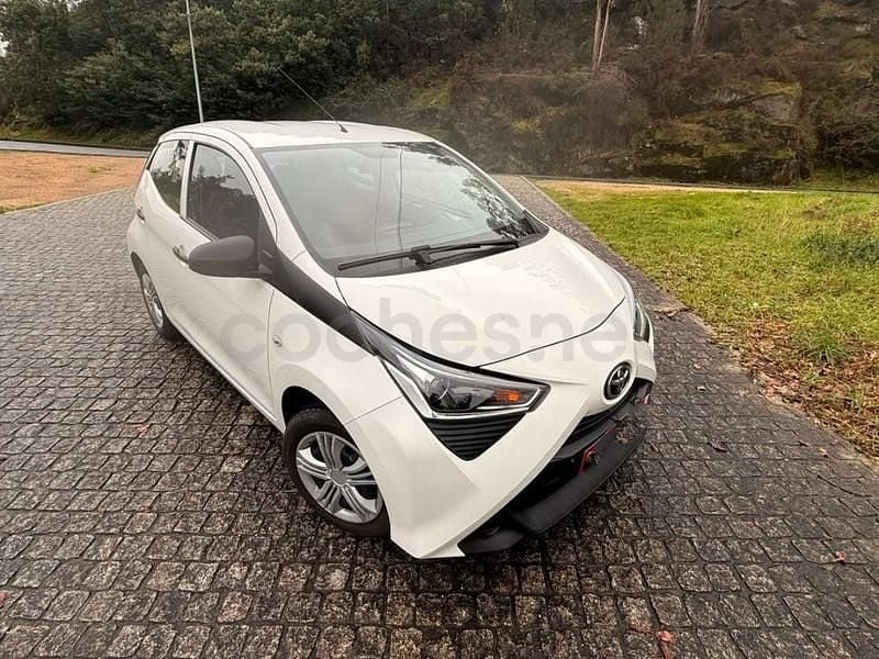 Usado Toyota Aygo X-cite 72 CV (52 kW) 2020 Blanco Utilitario