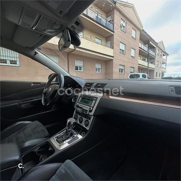 Usado VW Passat Highline 140 CV (102 kW) 2007 Azul Berlina
