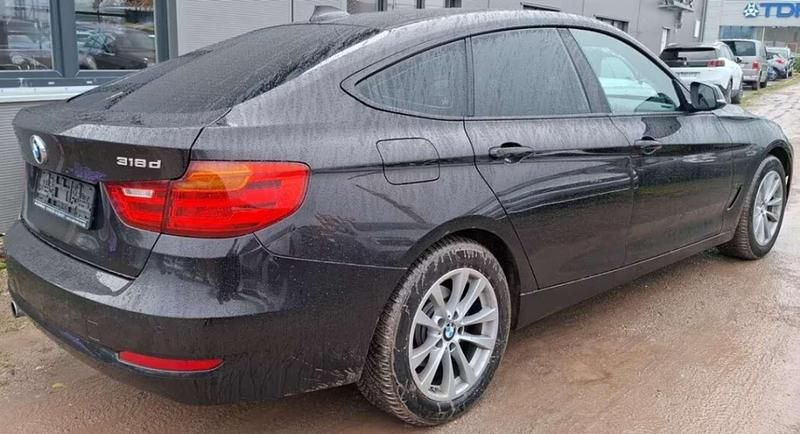 Usado BMW 318 Gran Turismo Comfort Edition 143 CV (105 kW) 2015 Negro Berlina