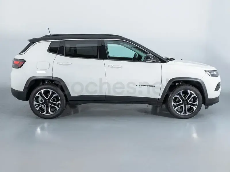Käytetty Jeep Compass Limited 130 HP (95 kW) 2024 Valkoinen Katumaasturi