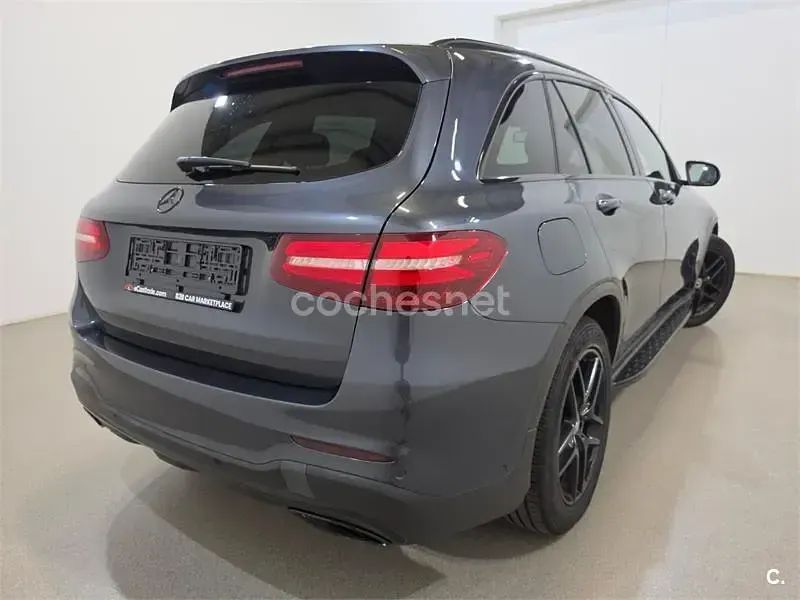 Usado Mercedes GLC250 AMG line 211 CV (155 kW) 2016 Gris / plata SUV