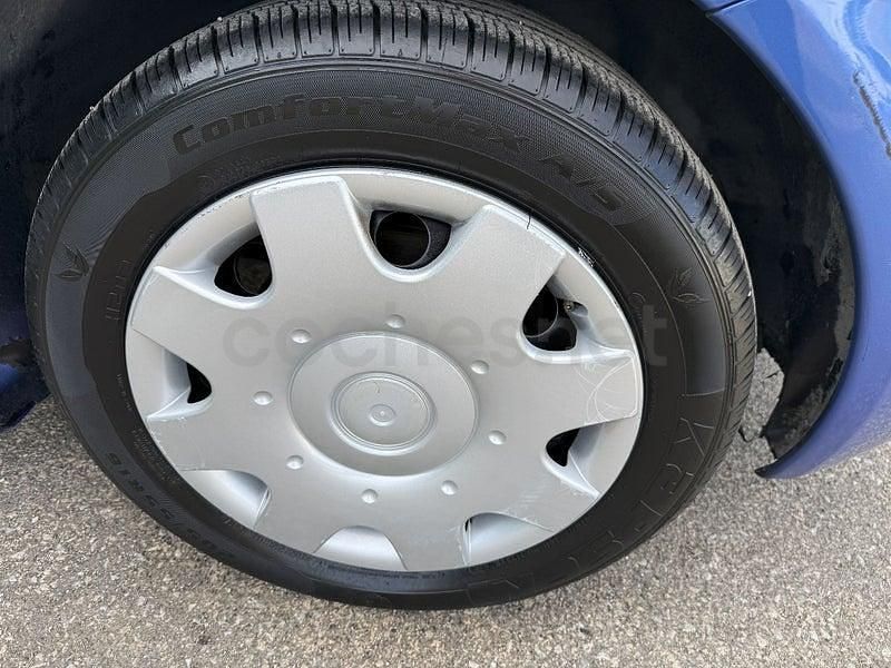 Usado VW New Beetle 102 CV (75 kW) 2001 Azul Utilitario