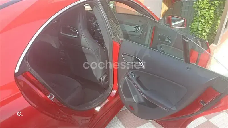 Usado Mercedes CLA220 AMG line 177 CV (130 kW) 2016 Rojo Coupe