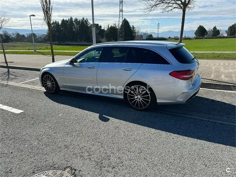 Usado Mercedes C180 AMG line 156 CV (114 kW) 2016 Gris / plata Familiar