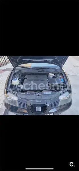 Usado Seat Ibiza Sport 75 CV (55 kW) 2004 Negro Utilitario