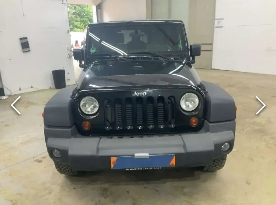 Usado Jeep Wrangler Unlimited Sport 177 CV (130 kW) 2009 Negro SUV