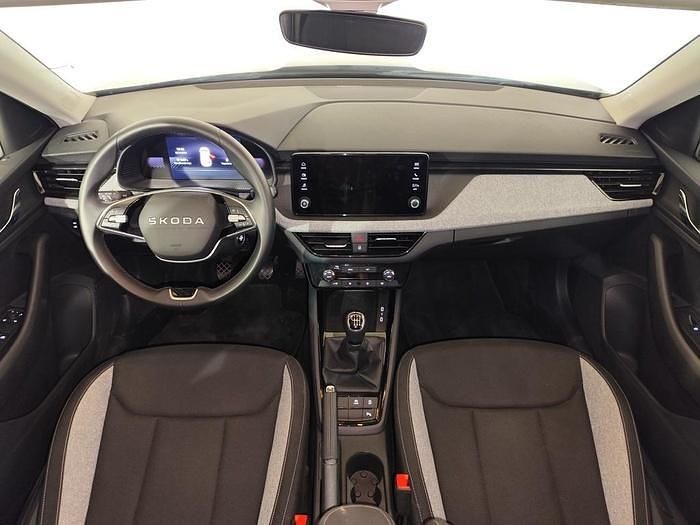 Usado Skoda Kamiq Selection 115 CV (84 kW) 2025 Gris SUV