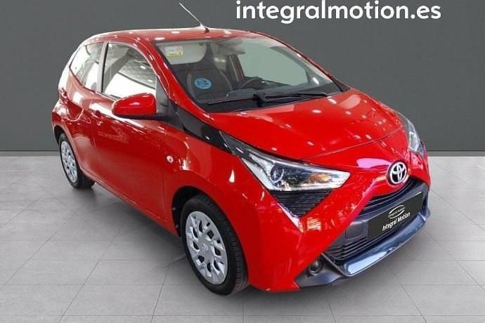 Usado 2021 Toyota Aygo X-play Utilitario | 12.900 € (Precio justo) - Imagen 1/4