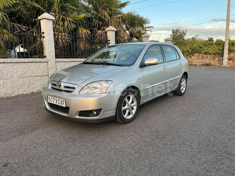 Gris / plata Usado 2004 Toyota Corolla Sol Berlina | 5000 € (Un poco caro) - Imagen 1/4